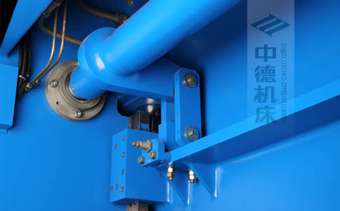 ZDPK-6325配有中德公司最新型扭軸同步裝置，強度高，能調(diào)節(jié)，專利技術(shù).jpg