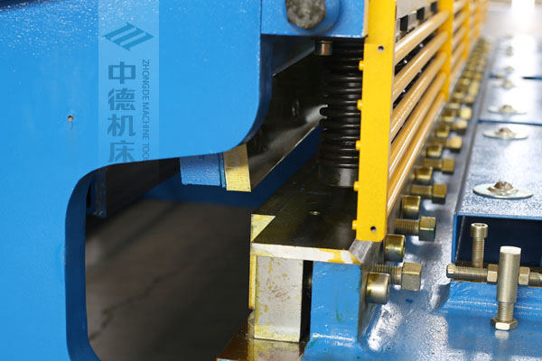 ZDS-432選用上海優(yōu)質(zhì)刀片，使用壽命更長(zhǎng).jpg
